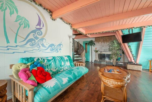 Unclassified image, 1 of 39, button