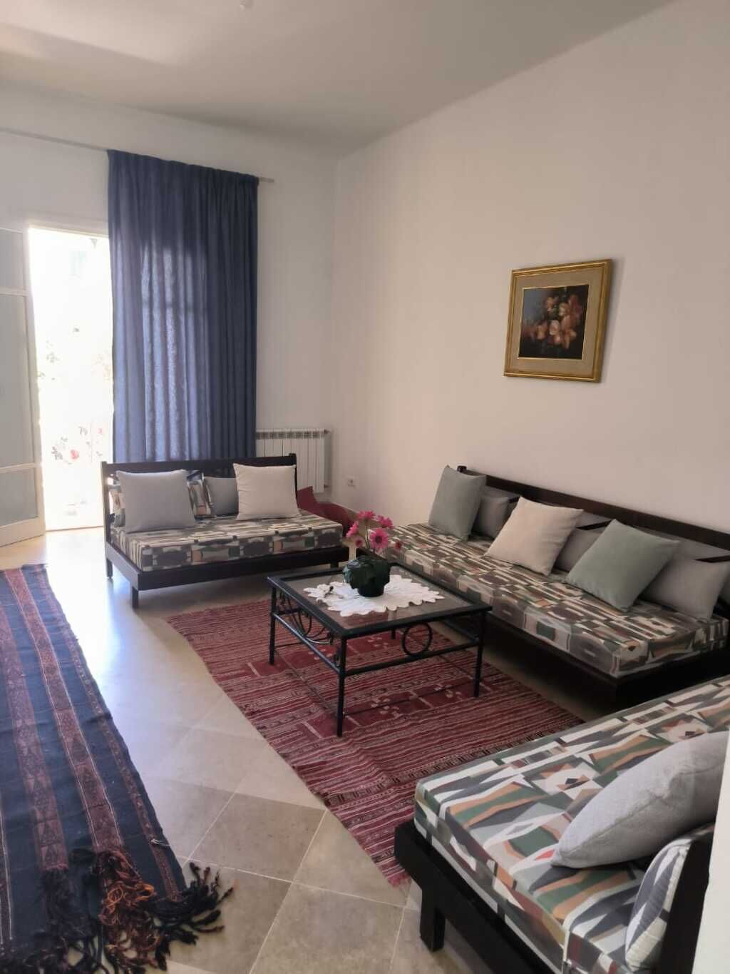 テレビ、DVD プレーヤー