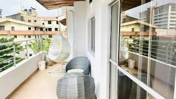 Habitación junior, balcón, vista a la ciudad | Vista del balcón