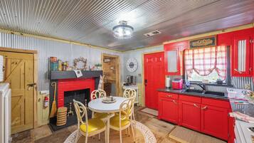 Mikrovågsugn, ugn och spishäll