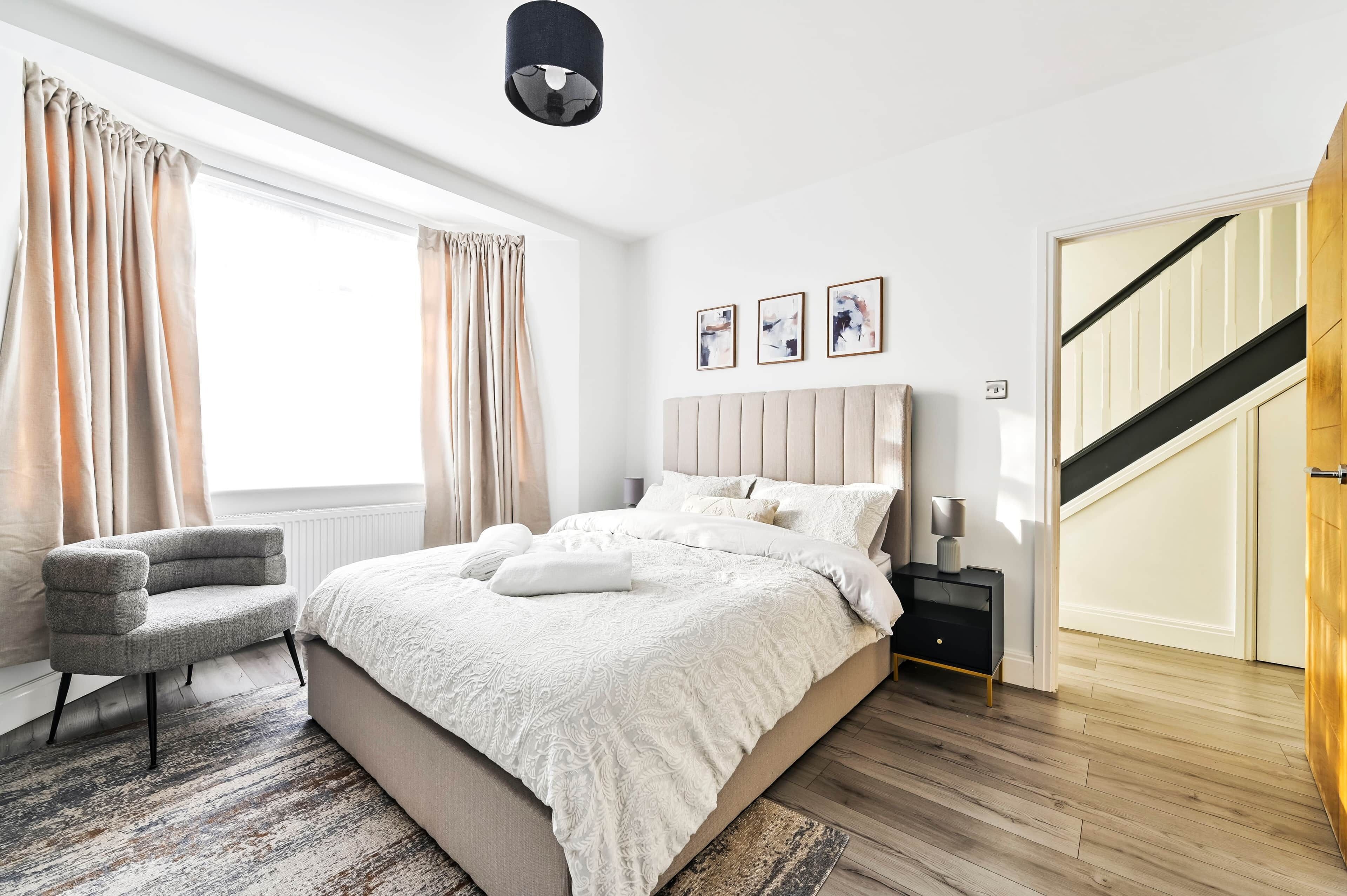 4 makuuhuonetta, silitysrauta/-lauta, Wi-Fi, vuodevaatteet