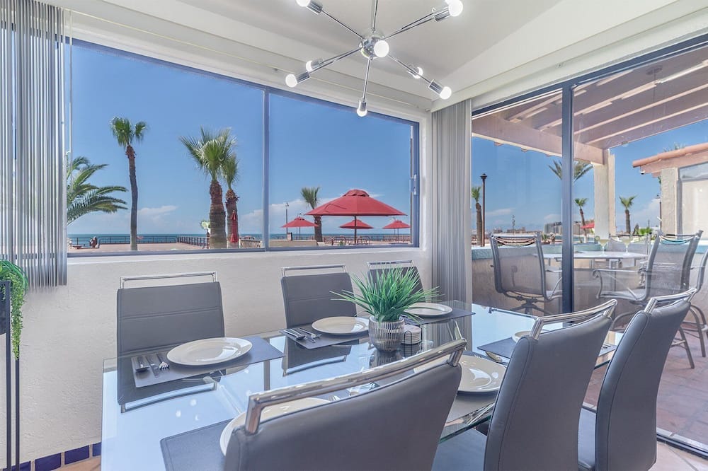 Las Gaviotas 436 Mid-century Ocean View Apartment