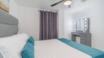 Departamento, varias camas, balcón (Las Gaviotas LG 436) | 2 habitaciones, decoración personalizada y muebles diferentes