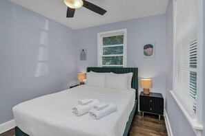 2 bedrooms, iron/ironing board, WiFi, bed sheets