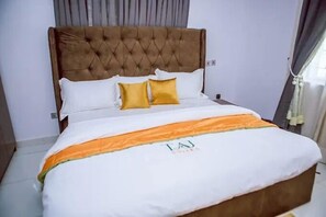 Deluxe Room, Balcony, City View | Desk, laptop workspace, blackout drapes, soundproofing