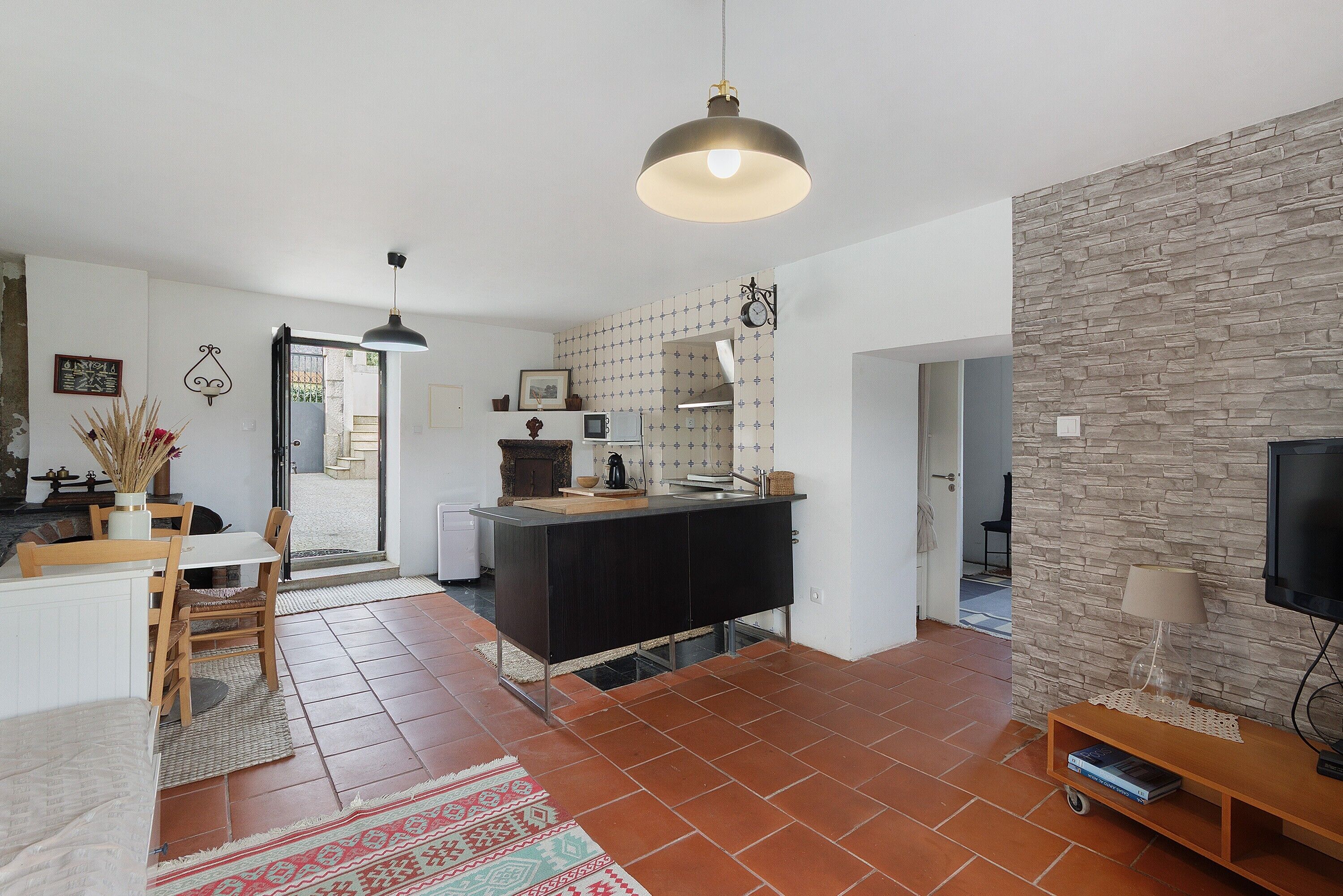 TV, fireplace, table tennis