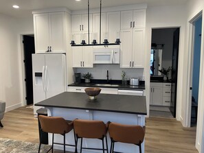 Mikrowelle, Geschirrspüler