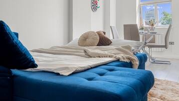 2 habitaciones, tabla de planchar con plancha y acceso a internet