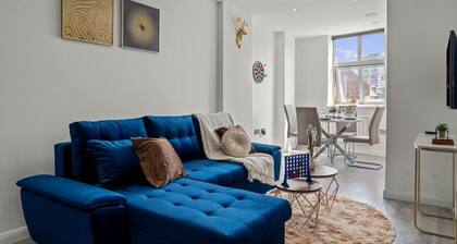 Chic 2BR Luxe Stay, Leicester