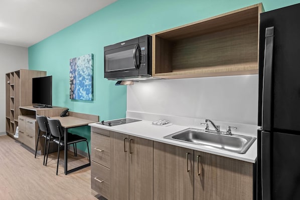 Suite, 2 Queen Beds, Non Smoking | Desk, free WiFi, bed sheets - Echo Suites Extended Stay by Wyndham Atlanta-Conyers (Conyers)