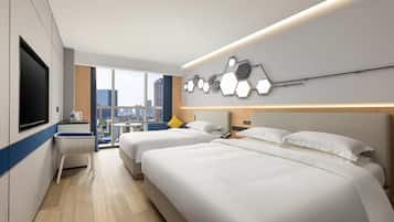 Family Room, Multiple Beds, Non Smoking (Deluxe)