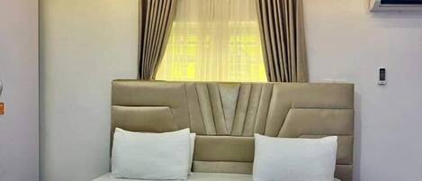 Chambre Familiale, balcon, vue ville