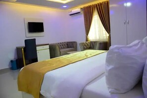 Familienzimmer, Balkon, Stadtblick