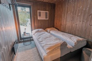 House, 4 Bedrooms, Terrace, Mountain View