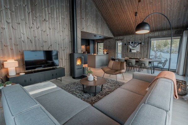 House, 4 Bedrooms, Terrace, Mountain View | Living area