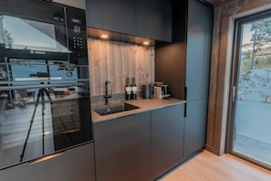 House, 4 Bedrooms, Terrace, Mountain View | Private kitchen