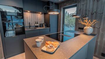 House, 4 Bedrooms, Terrace, Mountain View | Interior