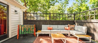 Spacious 4BD - Sleeps 10 - Movie Night & BBQ