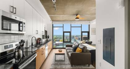 Bright + Airy Studio | Perfect City Escape 8