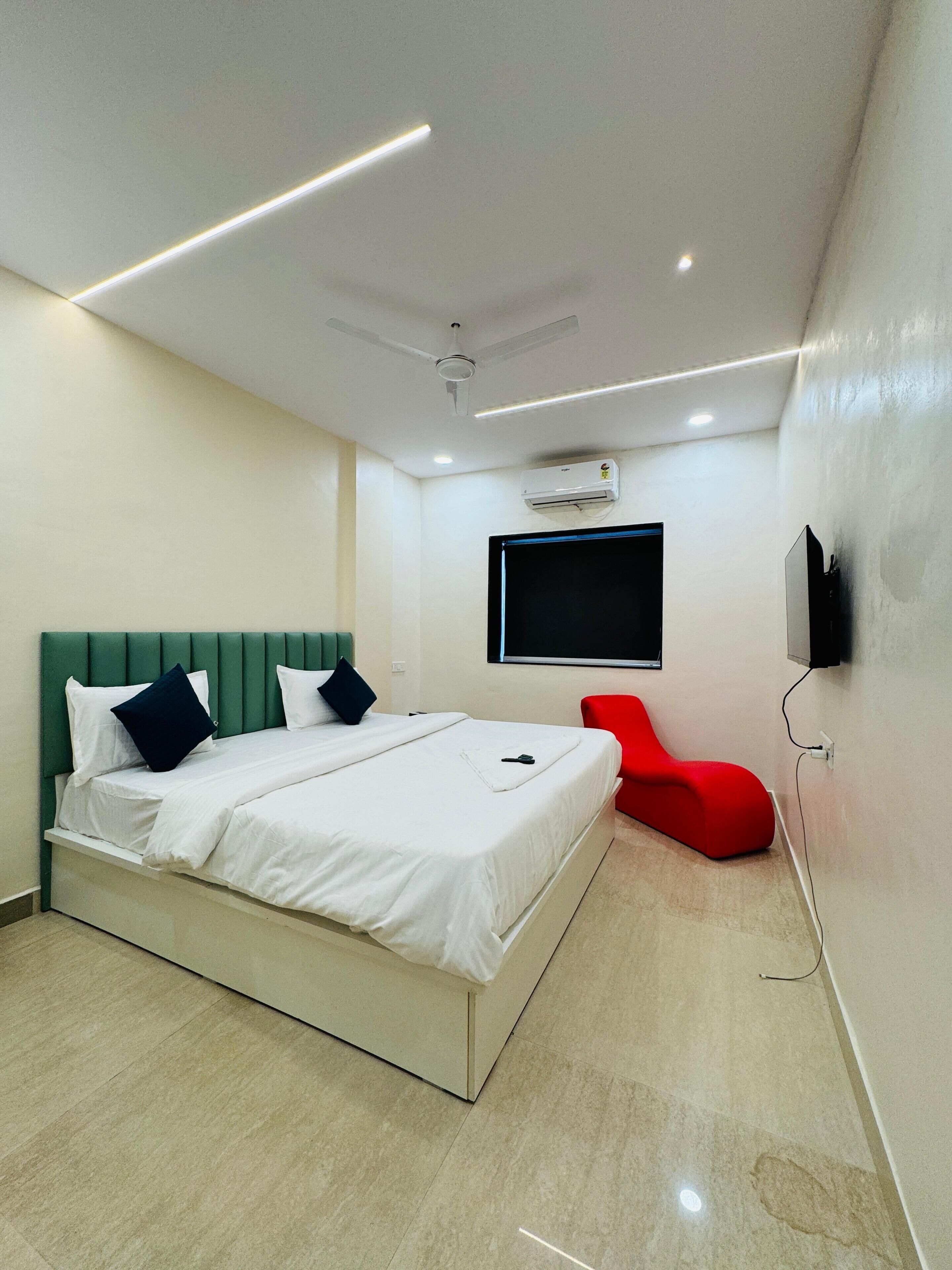 Deluxe Double Room, City View