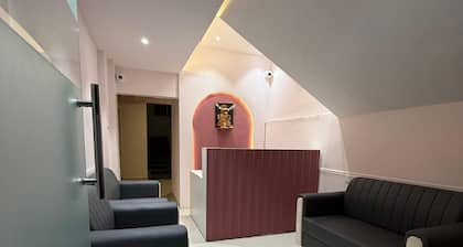 Hotel Elite Stay - Mahalunge Pune