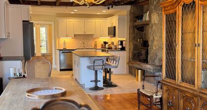 Charming 5-bedroom farmhouse in Lanesborough