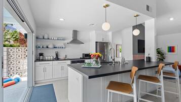 House, Multiple Beds, Pool Access, Pool View (El Conquistador 2) | Private kitchen | Fridge, microwave, oven, stovetop