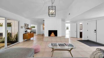 獨棟房屋, 多張床, 可使用泳池, 泳池景觀 (Avery) | 住宿內部