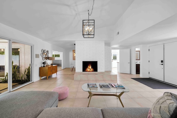 House, Multiple Beds, Pool Access, Pool View (Avery) | Interior - Vista Lux Hideaway (Palm Springs)