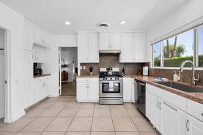 House, Multiple Beds, Pool Access, Pool View (Avery) | Private kitchen | Fridge, microwave, oven, stovetop