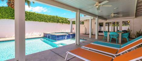 Casa, várias camas, acesso à piscina, vista para a piscina (Avery) | Vista do quarto