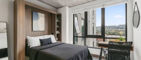 1 Schlafzimmer, Schreibtisch, Bügeleisen/Bügelbrett, Reisekinderbett