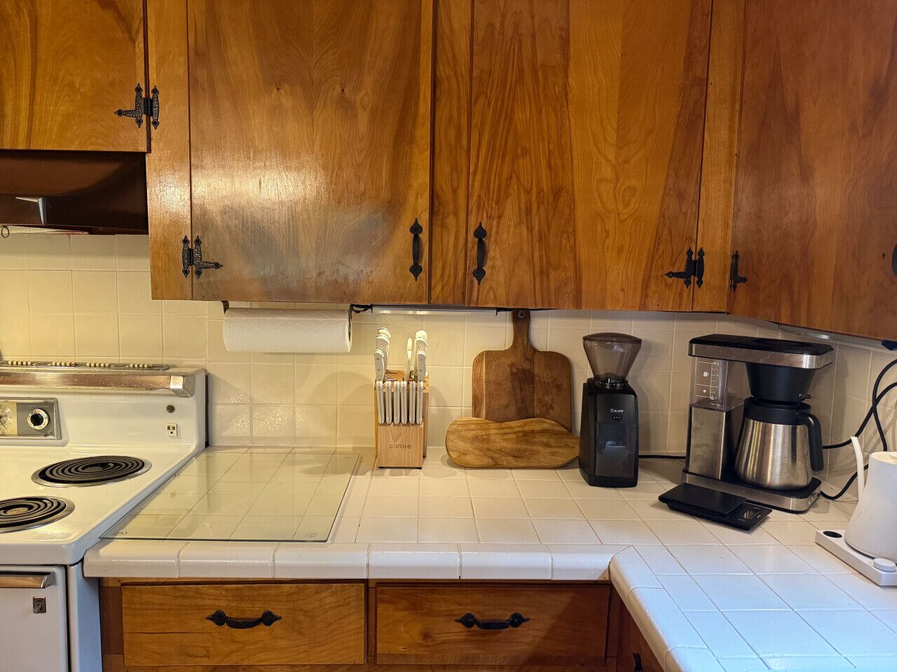 冰箱、微  波炉、烤箱、炉灶