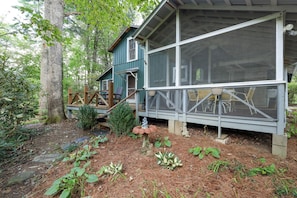 Terrace/patio - Heart Pine Lodge | 1908 Cabin, Firepit, Pets (Clayton)