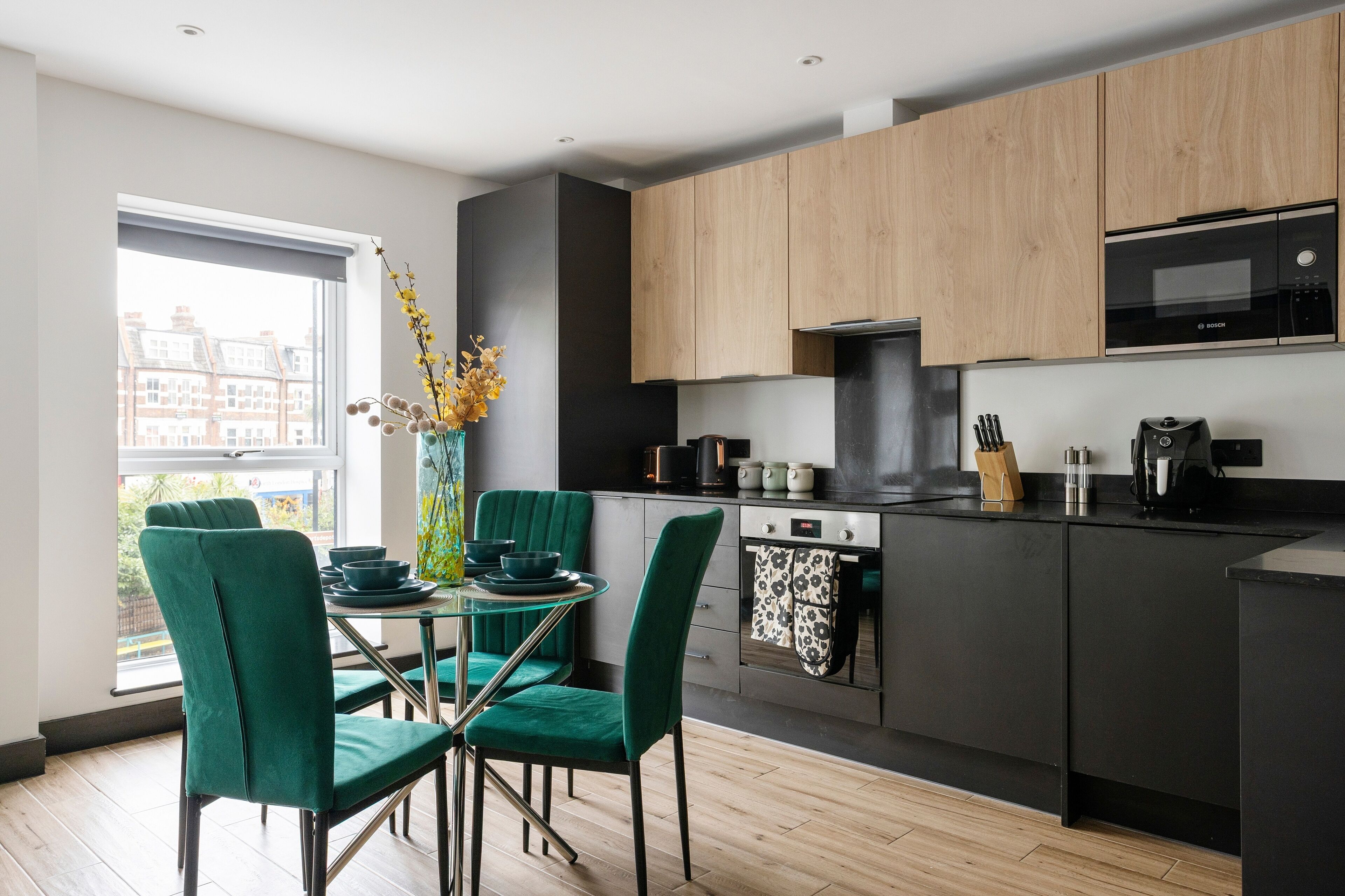 Fridge, microwave, oven, stovetop