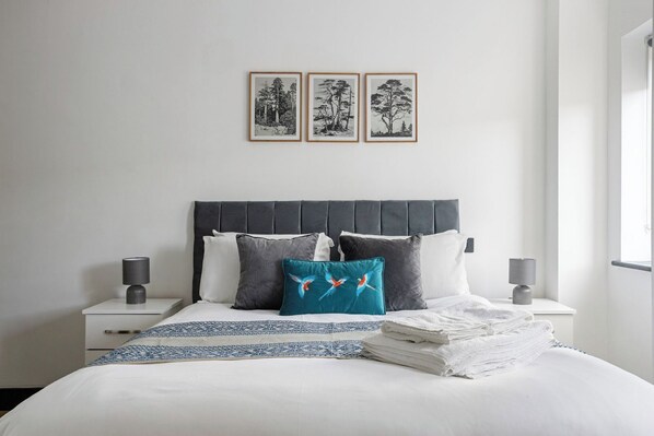 2 chambres, fer et planche à repasser, Wi-Fi gratuit, draps fournis