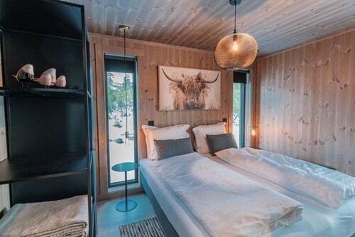 Tiur, Stylish new Cabin With hot tub