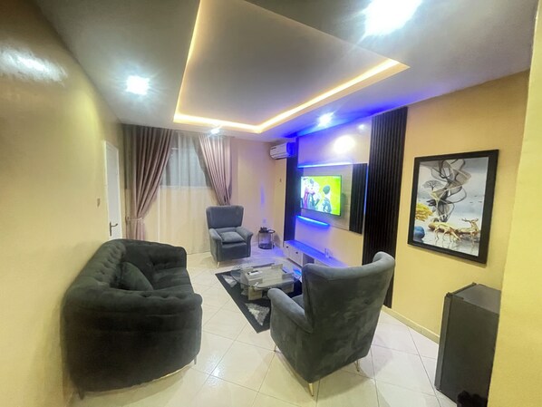 Superior Suite | Living area - Maracanaluxury Hotel & Suites (Ibadan)
