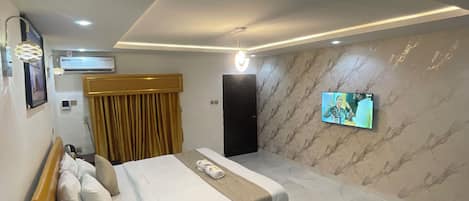 标准套房 | 办公桌、笔记本电脑工作区、免费 WiFi