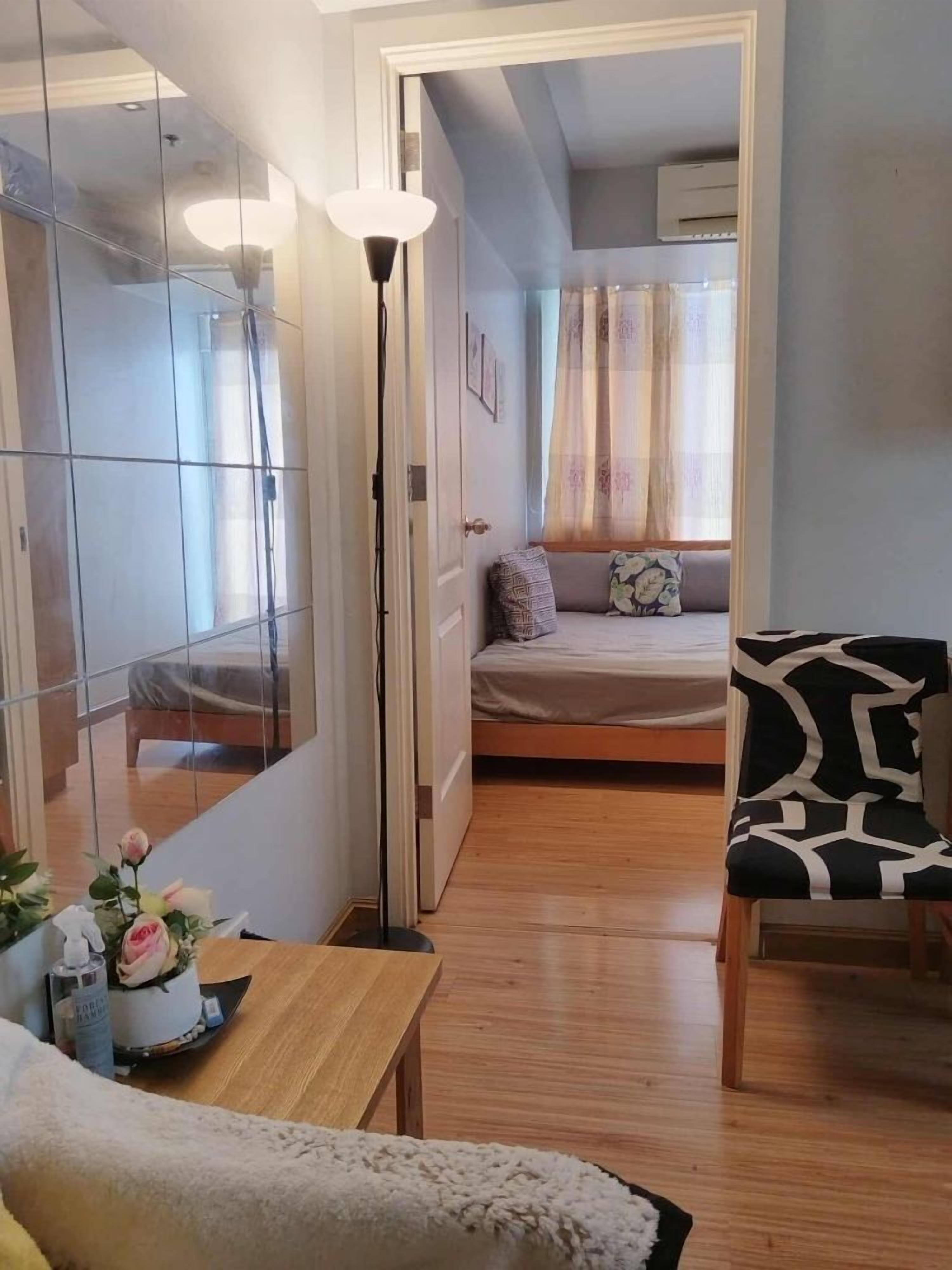 2 bedrooms, bed sheets