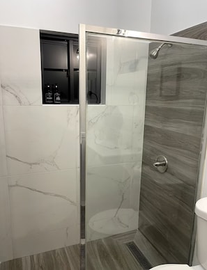 Hårtørrer, håndklæder, Sæbe, Shampoo