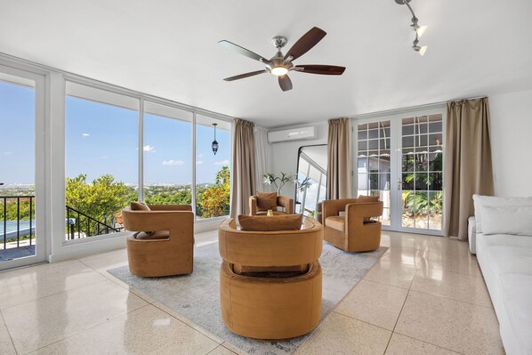 Interior - Priceless views in San Juan, Puerto Rico (San Juan)