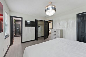 4 Schlafzimmer, Bügeleisen/Bügelbrett, kostenloses WLAN, Bettwäsche