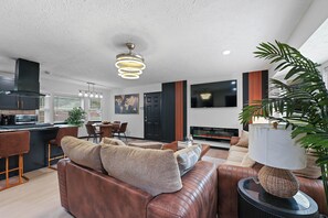 TV connectée, cheminée