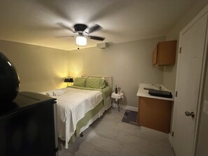 1 bedroom, free WiFi, bed sheets