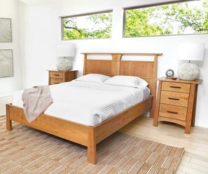 2 bedrooms, iron/ironing board, Internet, bed sheets