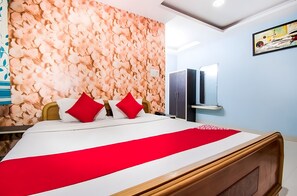 Deluxe Double Room | Free WiFi
