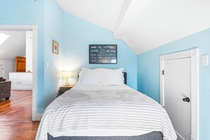 4 bedrooms, desk, iron/ironing board, travel cot