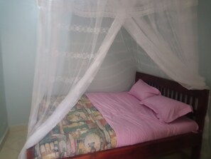 Basic Double Room, Garden View