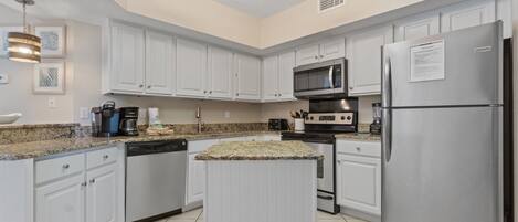 特色公寓客房, 3 間臥室, 海灘景觀, 海濱 | 私人廚房 | 電冰箱、微波爐、烤箱、爐台